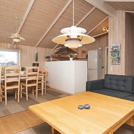 Modern Retreat - By Traum *